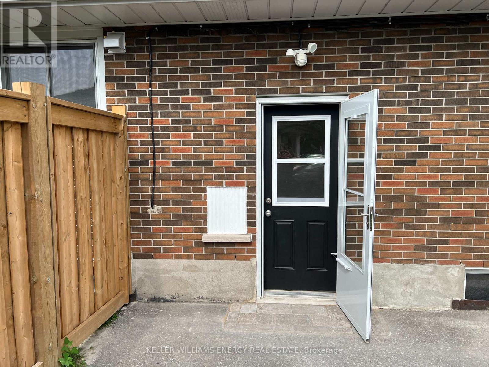 
                         Hillcroft Street Units                                                    